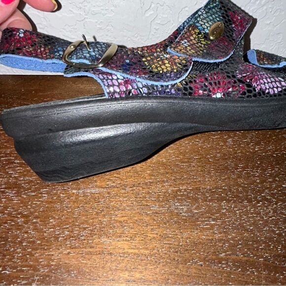 Flexus by Spring Step Double Strap SlingBack Sandal Shoes - Picture 7 of 8